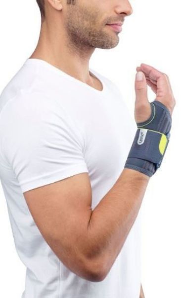 Picture of Medium Right - Push Sport Wrist Brace